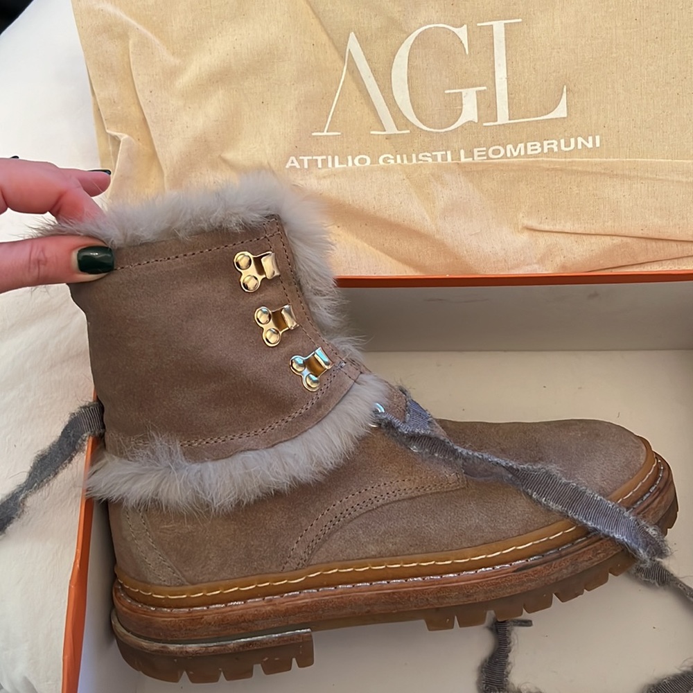 AGL combat suede boot w fur 7.5